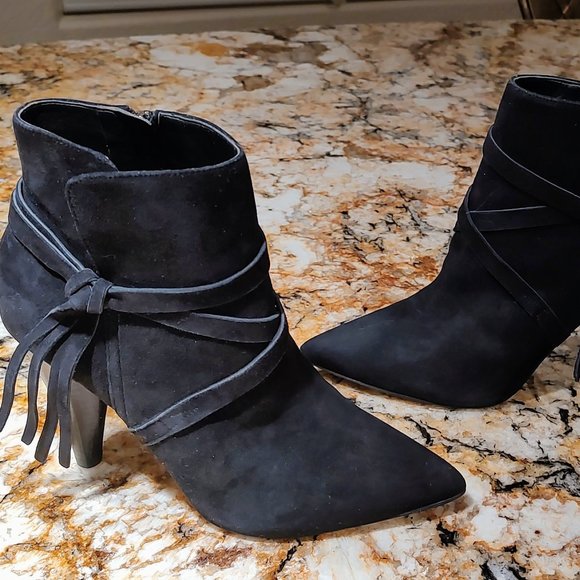 Women's Marc Fisher Frenchy black leather/ suede booties SZ 6.5M 3 3/4" heel PO - Picture 3 of 16